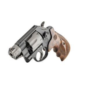 Smith & Wesson | PERFORMANCE CENTER® MODEL 327 - Image 3